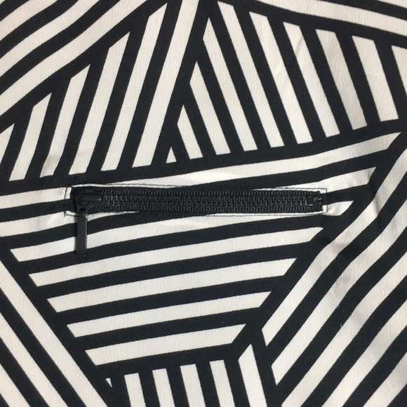 A.N.A. “A New Approach” Geometric Print & Contrasting Solid Cap Sleeve HiLo Hem - Picture 9 of 16